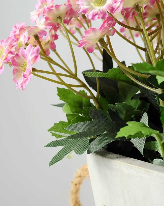 22cm Daisy Silk Flower  in Wooden pot