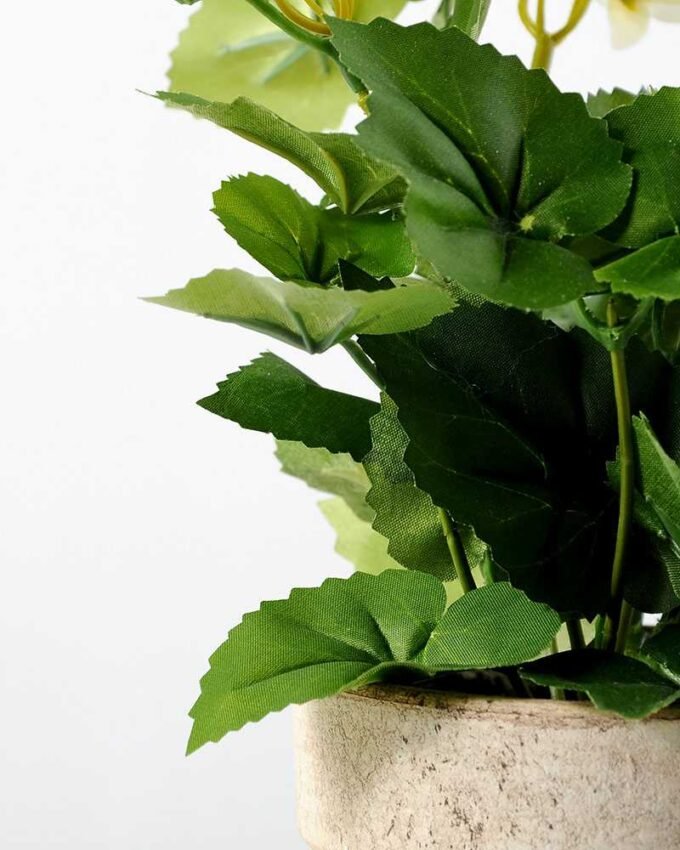 25cm Geranium Silk Flower  in Paper Pulp pot