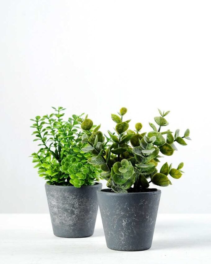 Artificial plant  in paper pulp pot GS-0339630