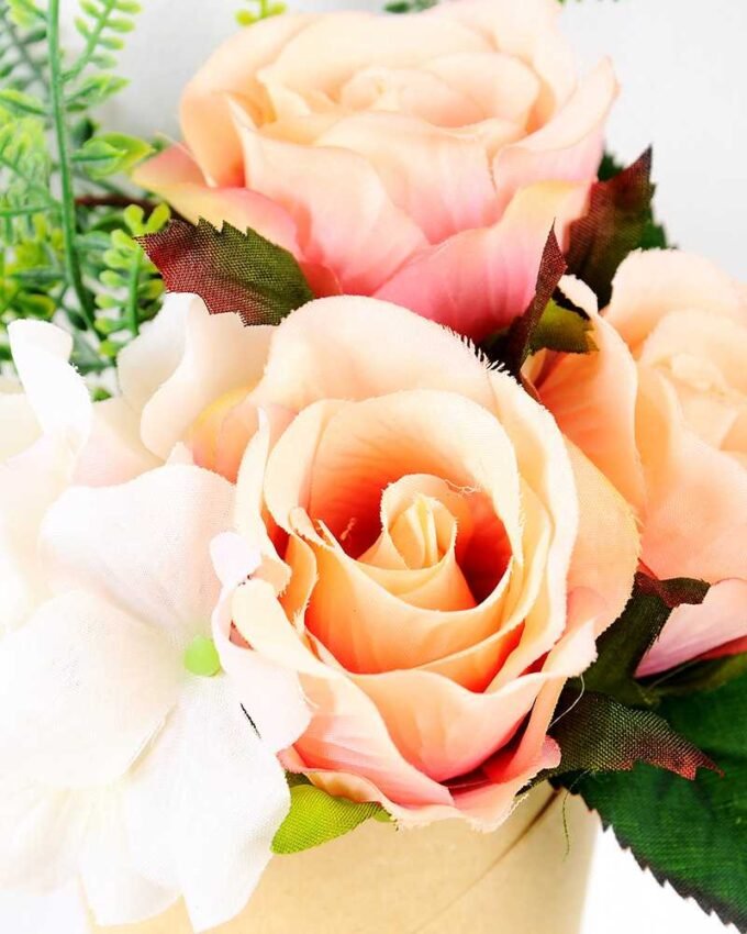 Rose in Paper wrap pot GS-0339781