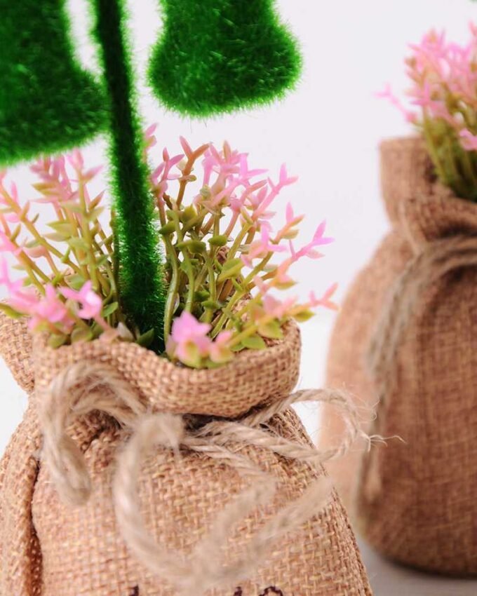 6.5*6.5*18CM POT WRAPPED FLAX FLOCKY CRAFTS SET SIZE(BOX):20.5*19*7.2CM GS-3890009