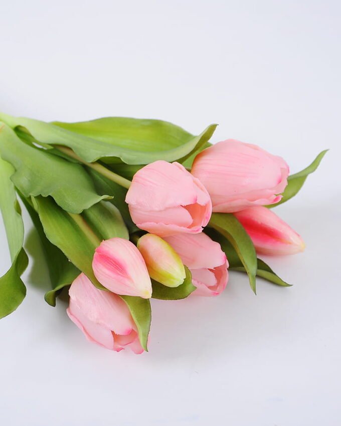 Artificial Flower 17*30cm Tulip Bouquet*7 GS-41520031-P1 Bouquet YeahFlower is one of Chinese leading OEM manufacturers and exporters , supplying the silk flowers, wholesale artificial trees