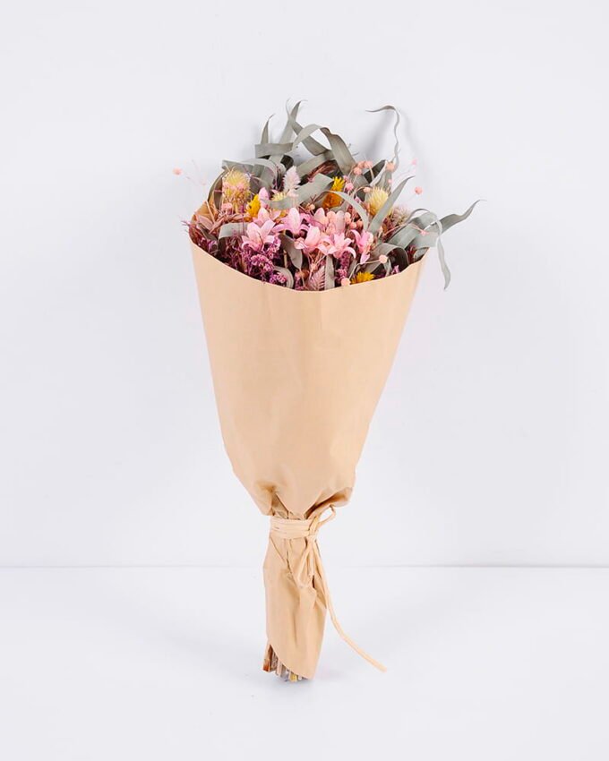 Dried Flowers 20*50CM Dried natural items bouquet with paper wrapped(100g/bouquet, H:50CM) GS-56620086 Bouquet YeahFlower is one of Chinese leading OEM manufacturers and exporters , supplying the silk flowers, wholesale artificial trees
