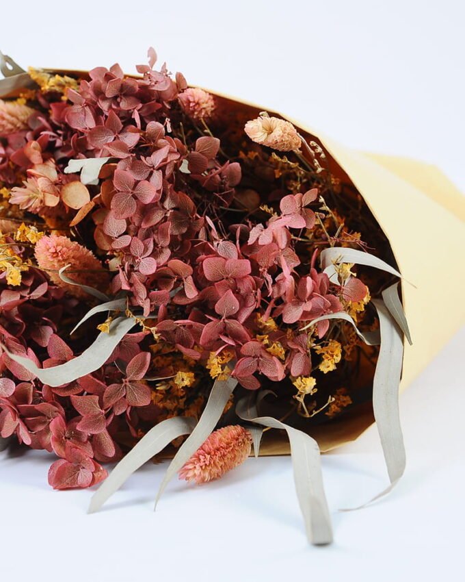 Dried Flowers 20*49CM Dried natural items bouquet with paper wrapped(55g/bouquet, H:50CM) GS-56621004JJA Dried Flowers YeahFlower is one of Chinese leading OEM manufacturers and exporters , supplying the silk flowers, wholesale artificial trees