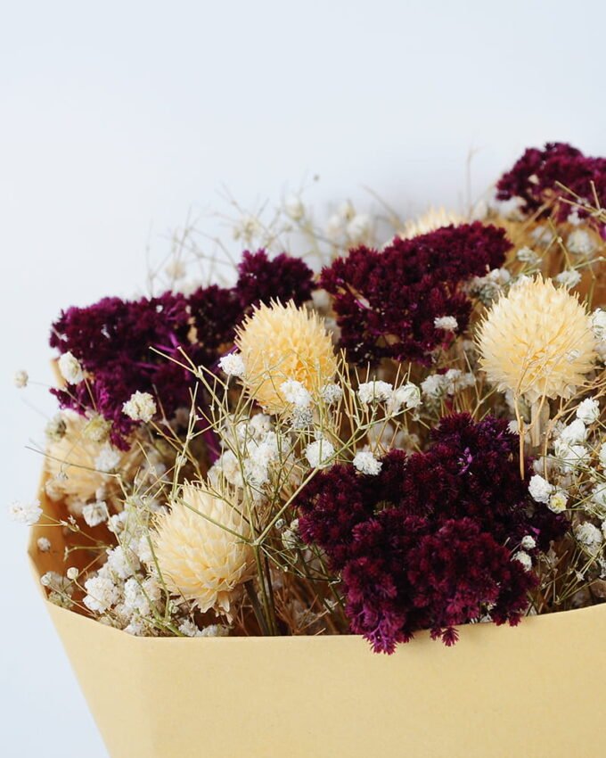 Dried Flowers 16*45CM Dried natural items bouquet with paper wrapped(60g/bouquet, H:50CM) GS-56621006JJA Dried Flowers YeahFlower is one of Chinese leading OEM manufacturers and exporters , supplying the silk flowers, wholesale artificial trees
