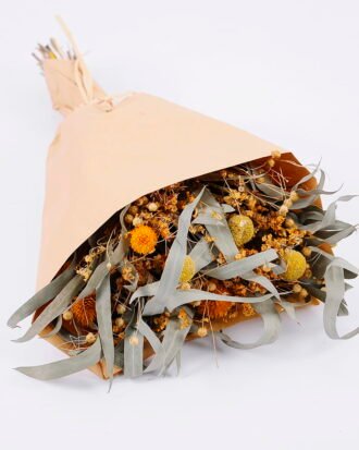 Dried Flowers 20*50CM Dried natural items bouquet with paper wrapped(90g/bouquet, H:50CM) GS-56620080 Bouquet YeahFlower is one of Chinese leading OEM manufacturers and exporters , supplying the silk flowers, wholesale artificial trees