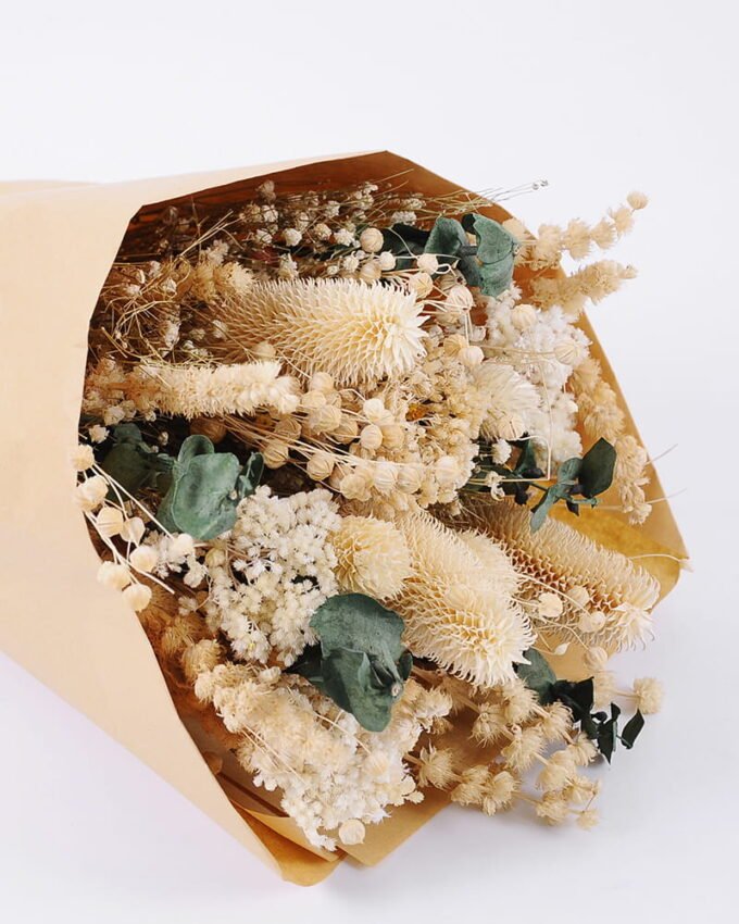 Dried Flowers 20*50CM Dried natural items bouquet with paper wrapped(90g/bouquet, H:50CM) GS-56620082 Bouquet YeahFlower is one of Chinese leading OEM manufacturers and exporters , supplying the silk flowers, wholesale artificial trees