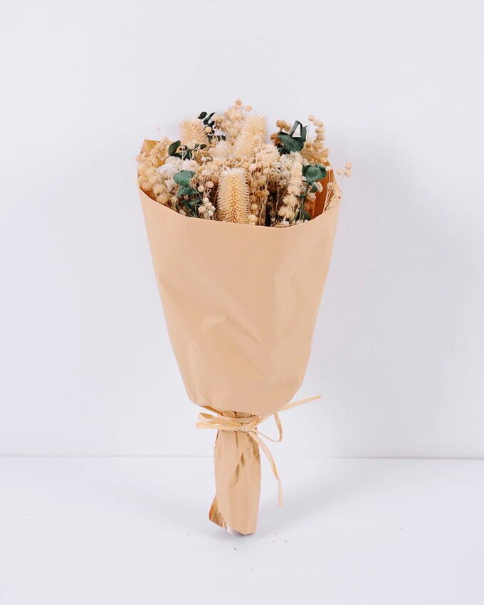 Dried Flowers 20*50CM Dried natural items bouquet with paper wrapped(90g/bouquet, H:50CM) GS-56620082 Bouquet YeahFlower is one of Chinese leading OEM manufacturers and exporters , supplying the silk flowers, wholesale artificial trees