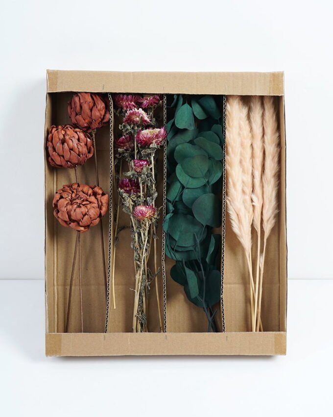 Dried Flowers H:30CM Dried natural flower in box GS-56621027 Dried Flowers YeahFlower is one of Chinese leading OEM manufacturers and exporters , supplying the silk flowers, wholesale artificial trees