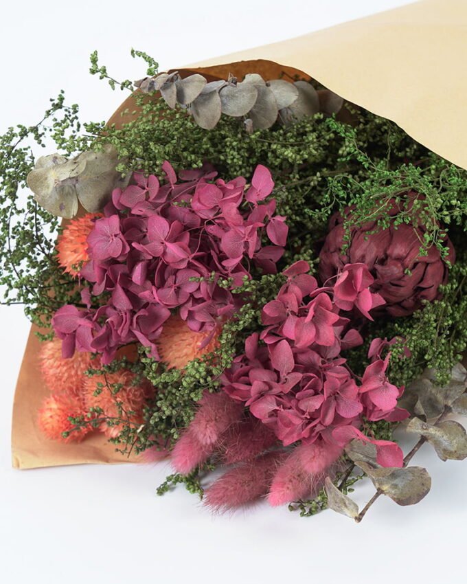 Dried Flowers 20*50CM Dried natural items bouquet with paper wrapped(85g/bouquet, H:50CM) GS-56621067JJA Bouquet YeahFlower is one of Chinese leading OEM manufacturers and exporters , supplying the silk flowers, wholesale artificial trees
