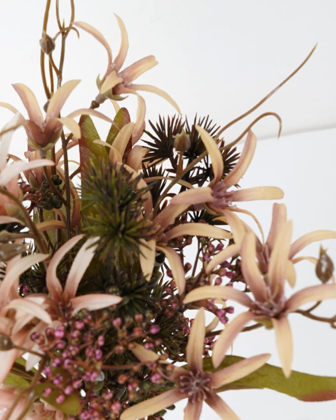 Artificial Flower 20*32cm mix bracketplant & berries Bouquet*9 GS-16821041 Bouquet YeahFlower is one of Chinese leading OEM manufacturers and exporters , supplying the silk flowers, wholesale artificial trees