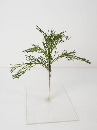 Artificial Plant 38*90cm Oak leaves spray with 6 berries GS-65022001 Leaves&Sprays&Foliages 3,000+ sqm showroom with thousands of artificial flowers, plants & trees ready for global sourcing.