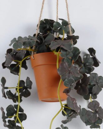 Artificial Plant 20*20*53cm Clover hanging in PP pot GS-47122024 Banners&Garlands YeahFlower is one of Chinese leading OEM manufacturers and exporters , supplying the silk flowers, wholesale artificial trees