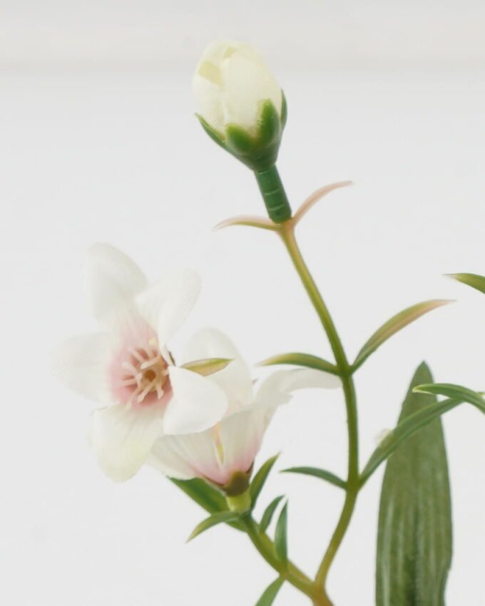 Artificial Flower 18*18*48cm Flowers *3 single stem GS-16822049-W1 Single Flowers YeahFlower is one of Chinese leading OEM manufacturers and exporters , supplying the silk flowers, wholesale artificial trees