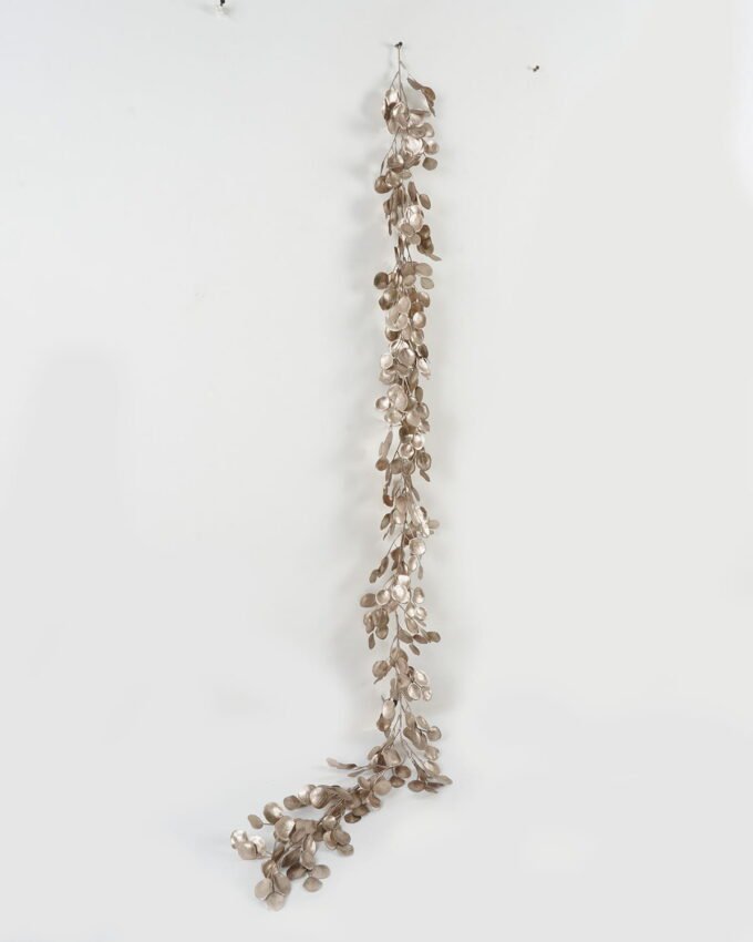 Artificial Plant 20*180cm Eucalyptus garland GS-54022134 Christmas Item YeahFlower is one of Chinese leading OEM manufacturers and exporters , supplying the silk flowers, wholesale artificial trees