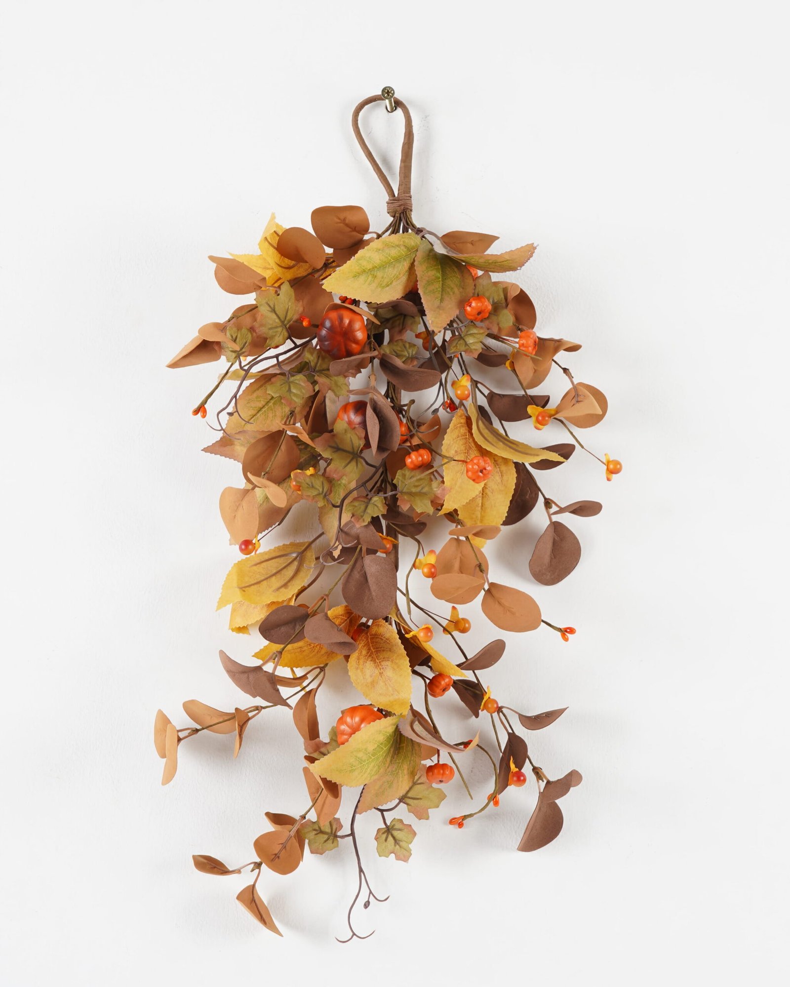 Artificial Plant 29*56cm Pumpkin *3 hanging GS-71423003 Leaves&Sprays&Foliages YeahFlower is one of Chinese leading OEM manufacturers and exporters , supplying the silk flowers, wholesale artificial trees