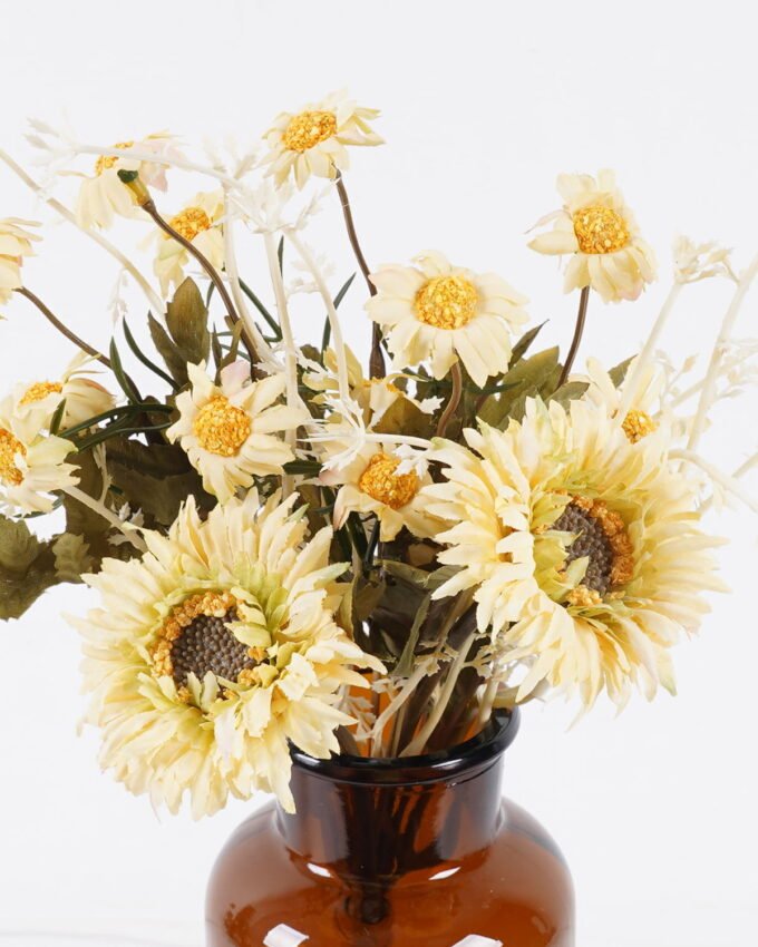 Artificial Flower 10*10*34cm Chrysanthemum in glass bottle GS-57925006-Y1 2026Apr YeahFlower is one of Chinese leading OEM manufacturers and exporters , supplying the silk flowers, wholesale artificial trees