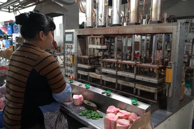 Artificial flower factory yeahflowe china 2