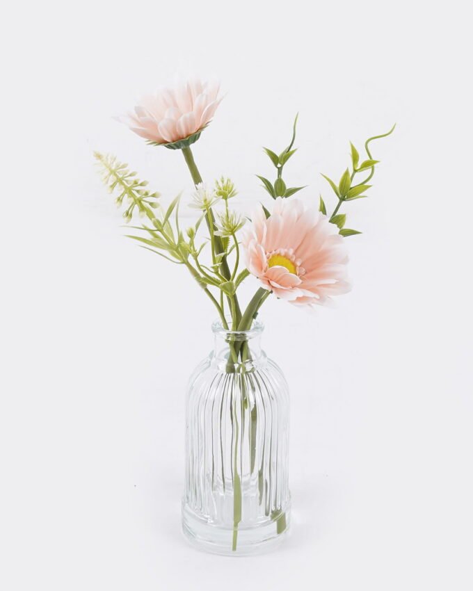 Artificial Flower 13*9*27cm African daisy in glass ware GS-16826008 2026Jul 3,000+ sqm showroom with thousands of artificial flowers, plants & trees ready for global sourcing.