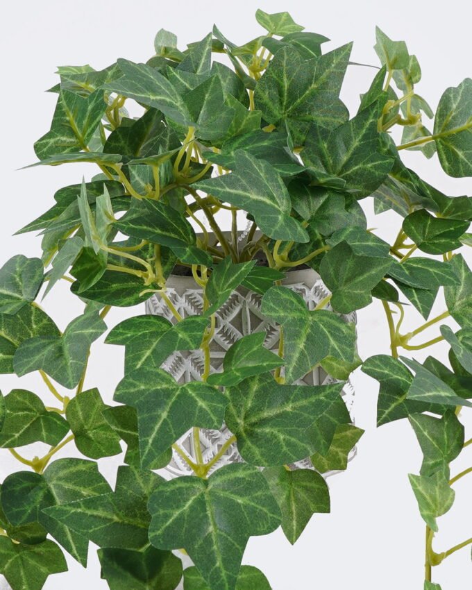 Artificial Table Plants 28*28*28cm Ivy in Cement pot GS-03326098 2026Jun 3,000+ sqm showroom with thousands of artificial flowers, plants & trees ready for global sourcing.